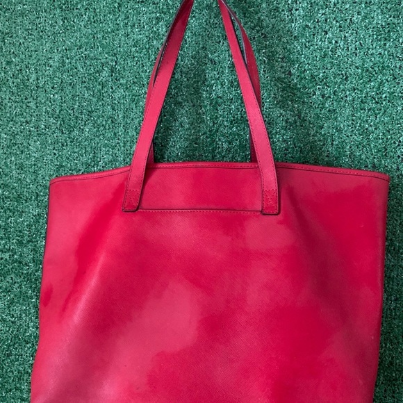 🎯 Red Michael kors Large Tote 🎯 - Picture 2 of 3